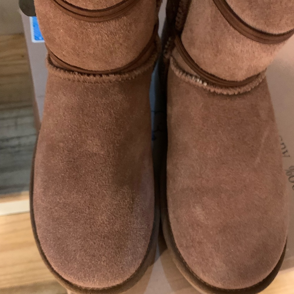 Brown boots